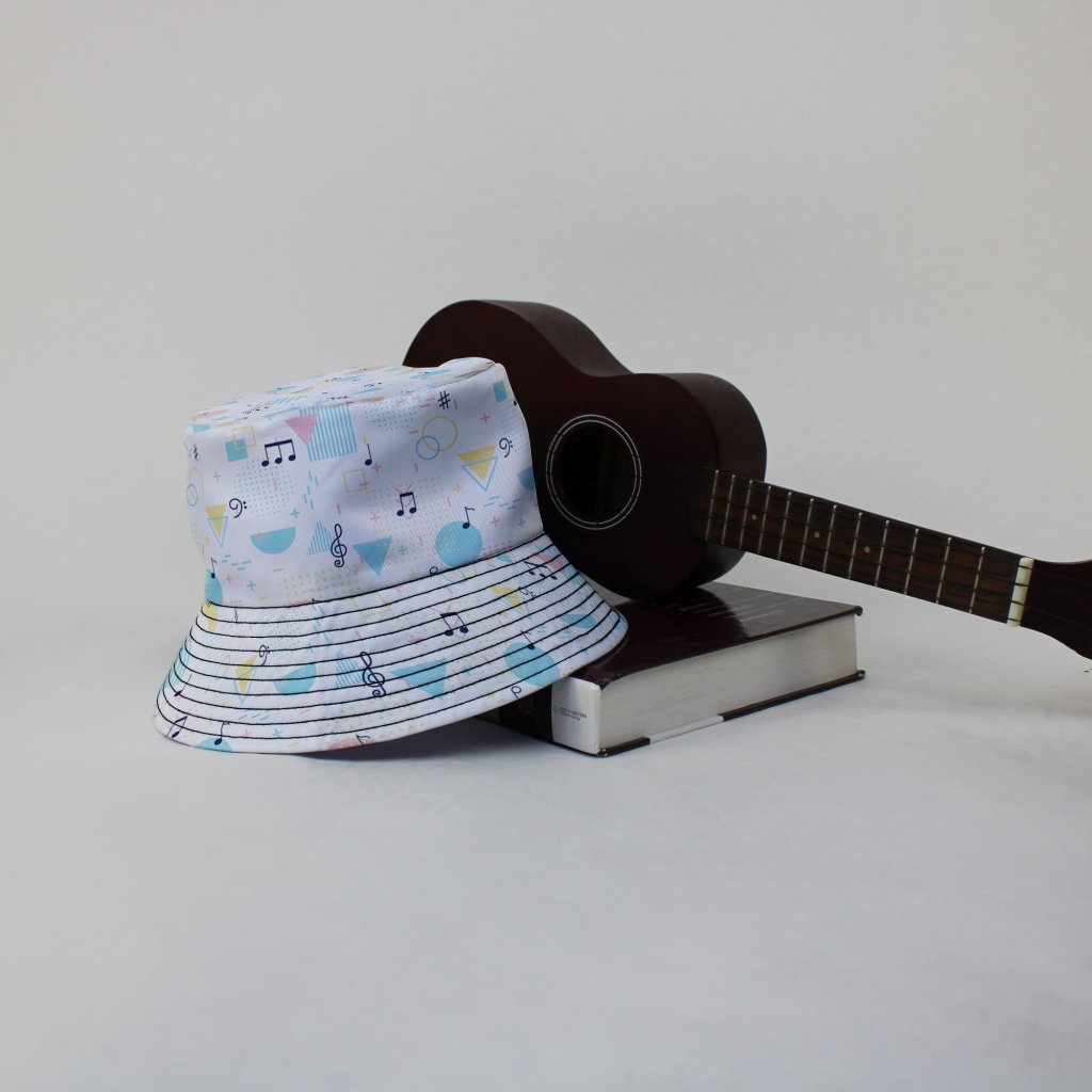 Alphabet Music Memphis Style White Bucket Hat - M - Grey Stitching - -