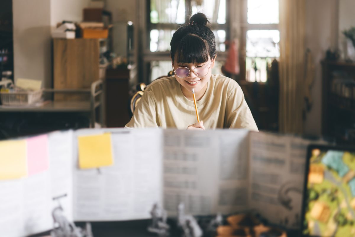 What Should You Wear To Game Night? A Geek Tropical Guide to Tabletop Style - Geek Tropical
