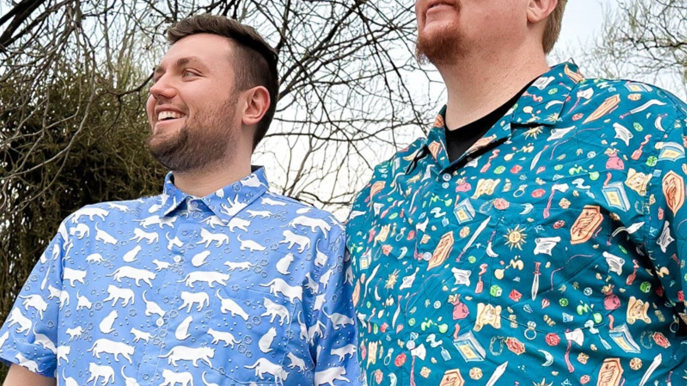 The Difference between a Cuban Collar and Straight Collar - Geek Tropical