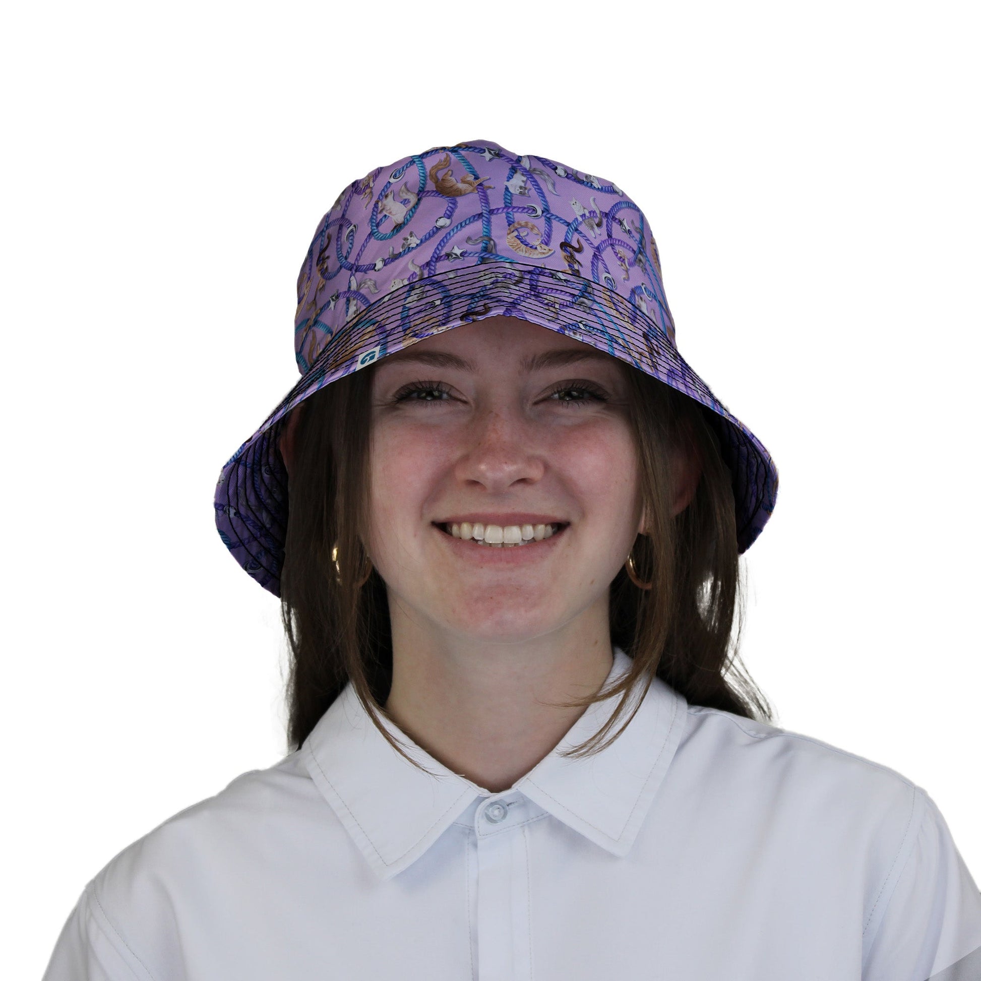 Cosmic Yarn Cats Lilac Bucket Hat Woman