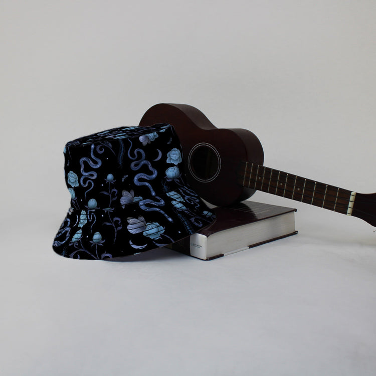 Episodic Serpent Garden Blue Space Bucket Hat - M - Grey Stitching - -