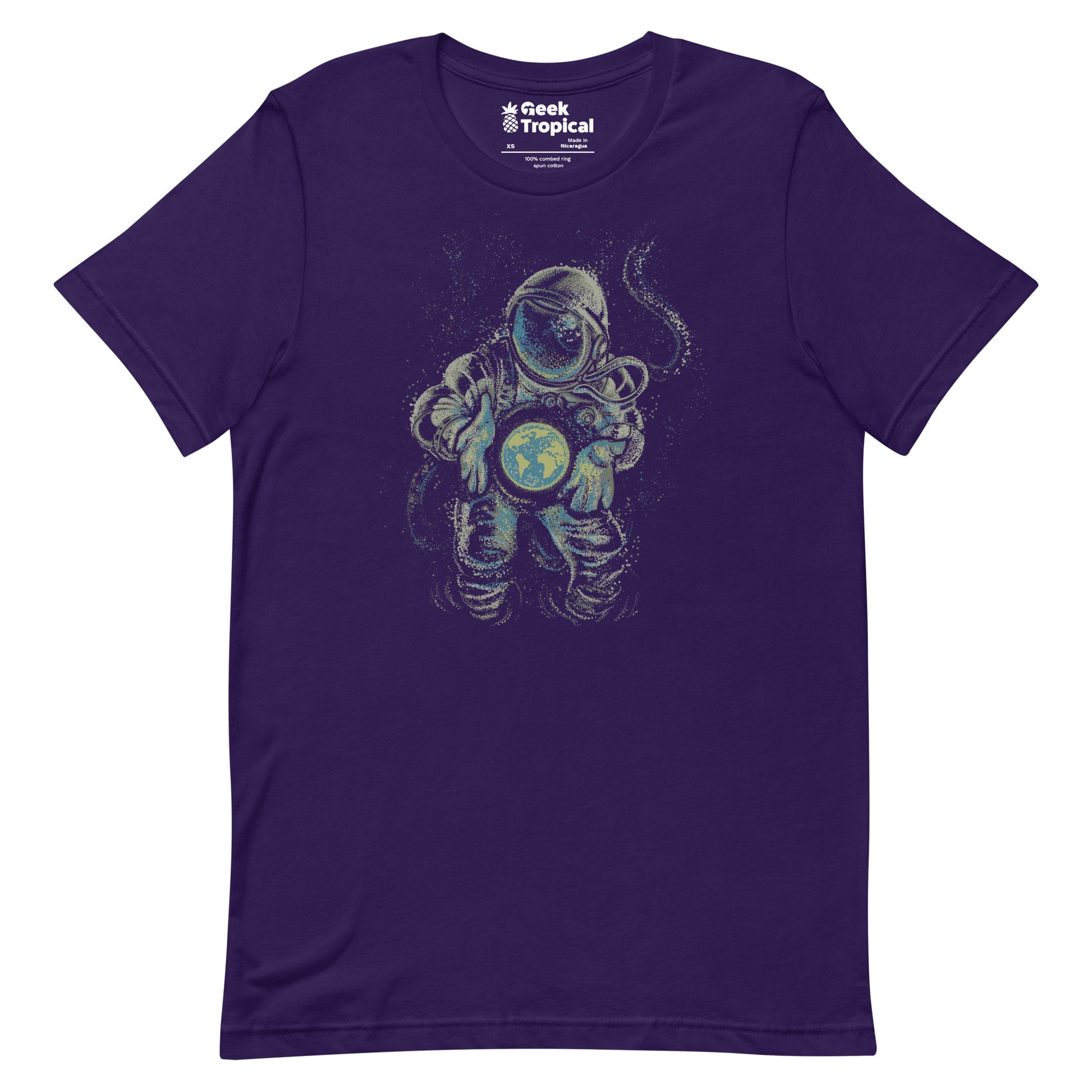 Astronaut Love Earth T-Shirt Geek Nerd Advertise to Meta Design by Tobe Fonseca FLOW DESC WRITING