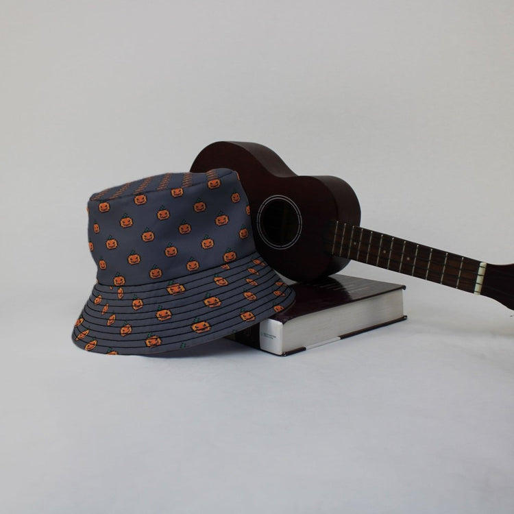 Pixel Pumpkins Bucket Hat - M - Grey Stitching - -