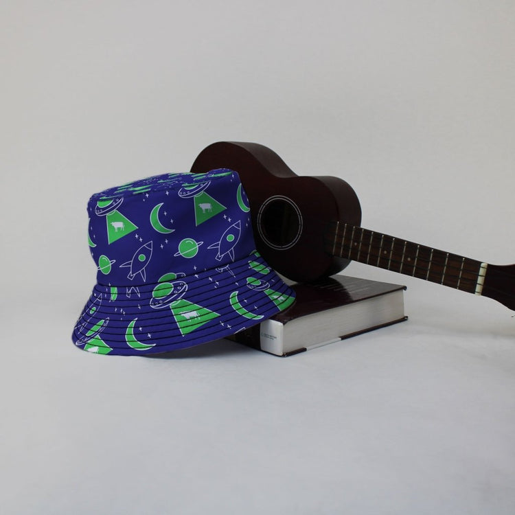 UFO Cow Abduction Bucket Hat - M - Black Stitching - -
