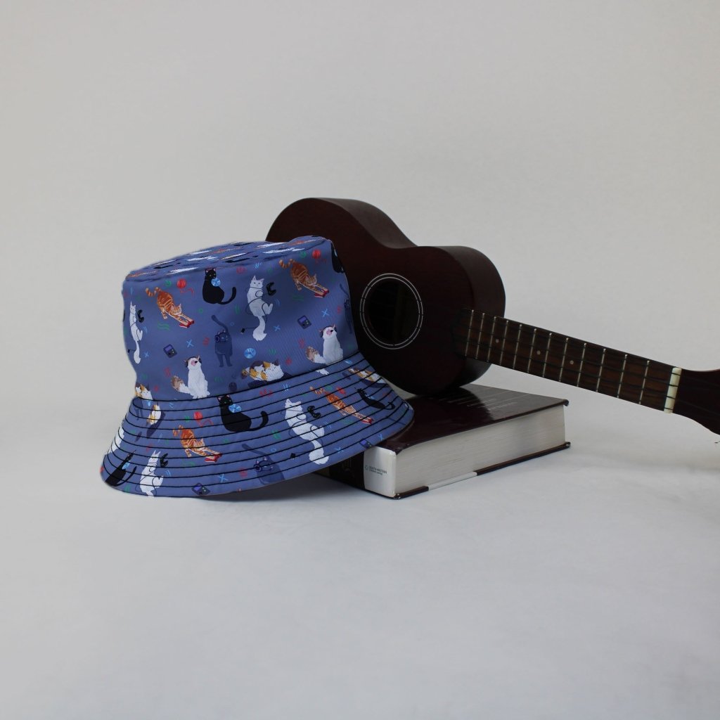 Video Game Cats Light Bucket Hat - M - Black Stitching - -